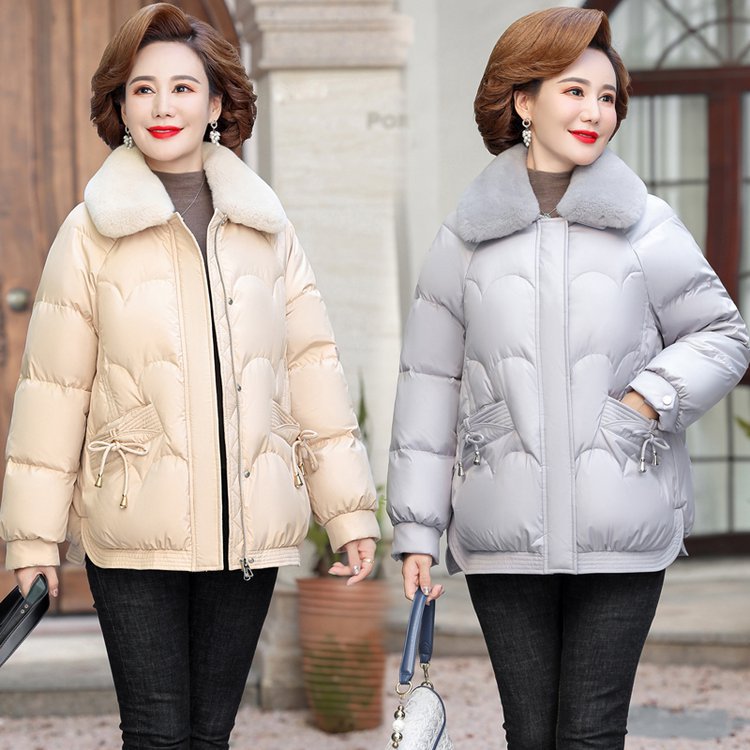 Mom's Winter Clothing 2025 New down Jacket Short Fashionable Middle-Aged and Elderly Women's Fashionable White Duck down Autumn and Winter Jacket
