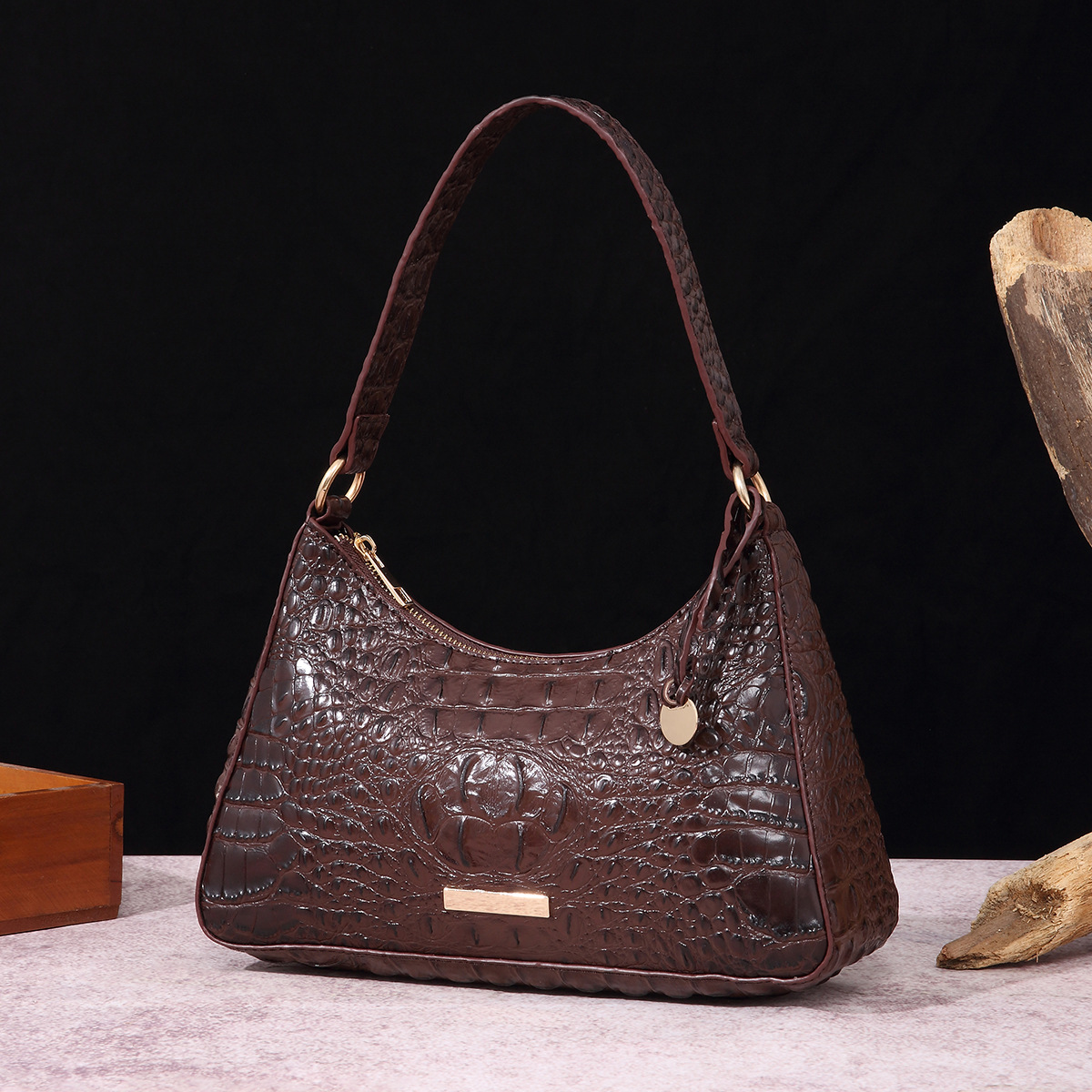Retro Portable Underarm Women's Bag Brahman Bump Crocodile Pattern_voghion.com