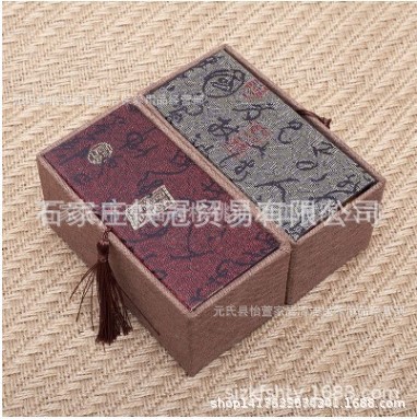大量批发布艺锦盒文玩核桃盒麻核桃盒包装盒