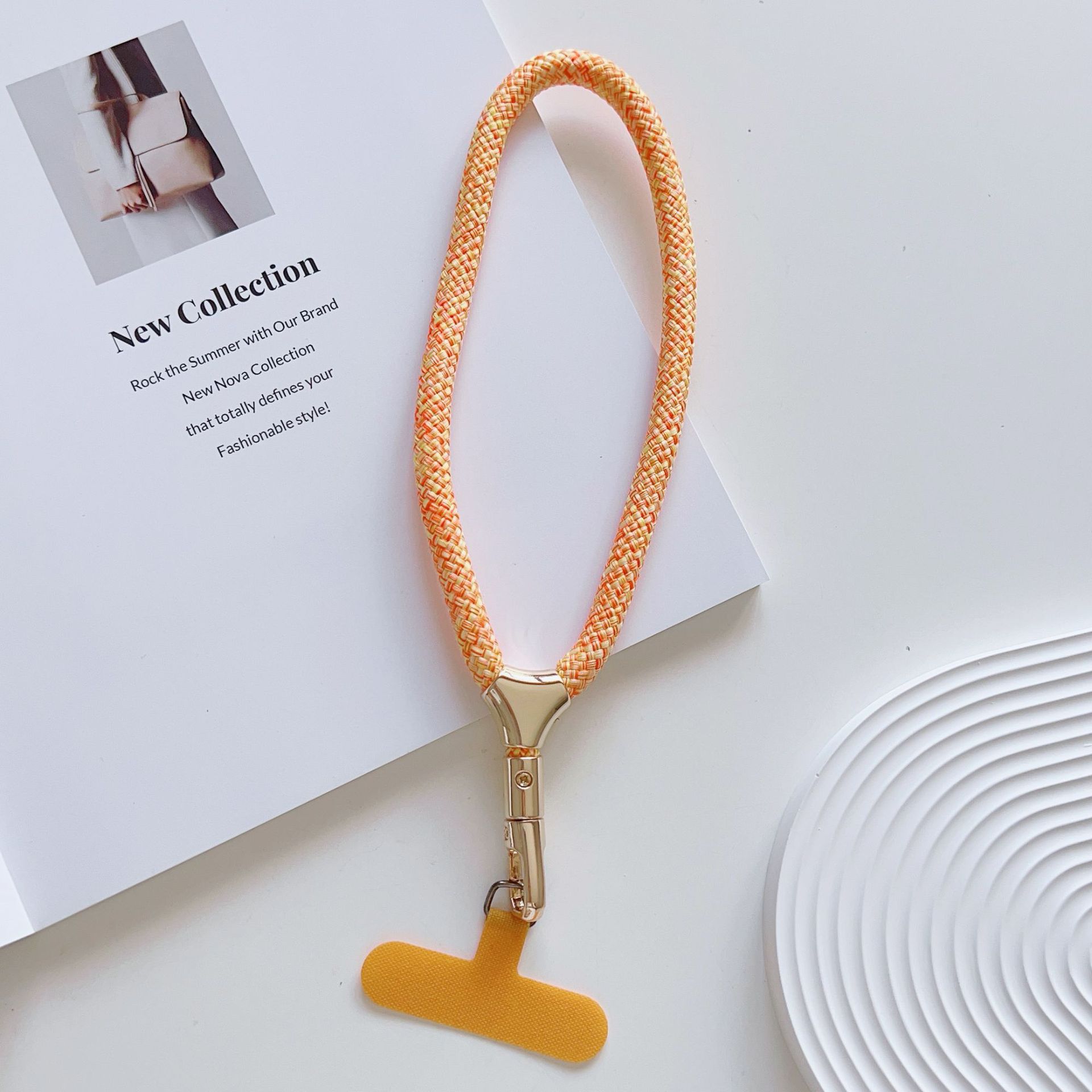 Cuerdas de muñeca ajustables de alta calidad con clips de hebilla pequeñas y frescas de poliéster corto para colgar teléfonos móviles simples y versátiles