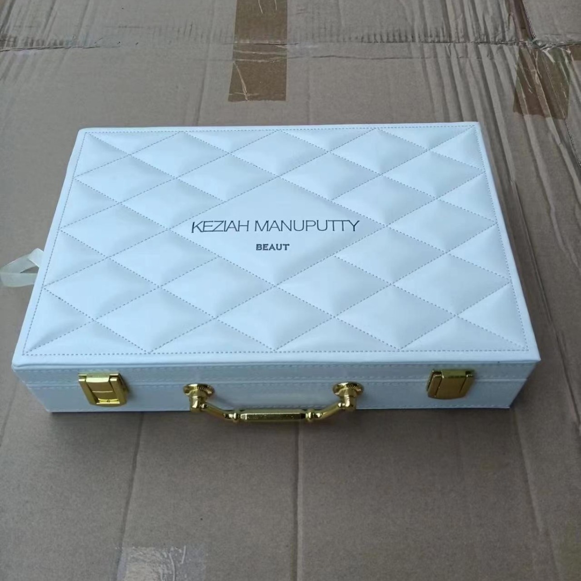 厂家生产/    皮质化妆品盒     各款皮质化妆品套盒