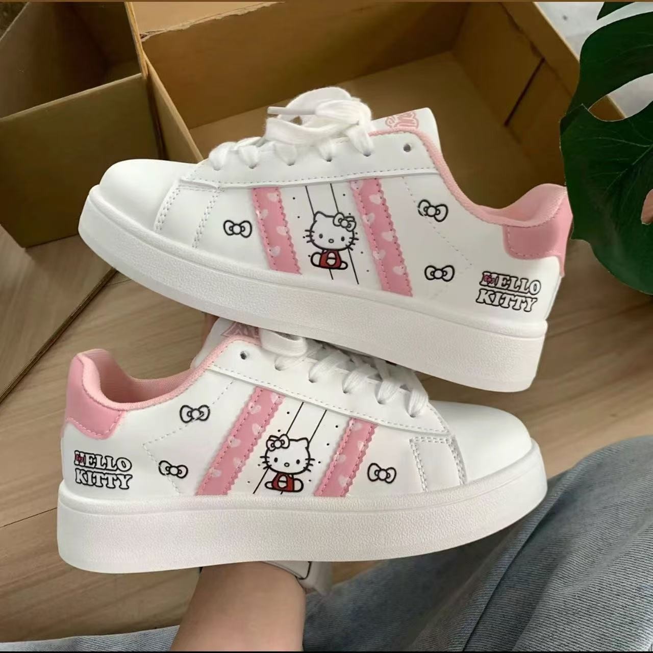 Katy para estudiantes zapatos de skate primavera 2026 nuevo alto valor de suela gruesa zapatos blancos pequeños zapatos deportivos de estilo académico
