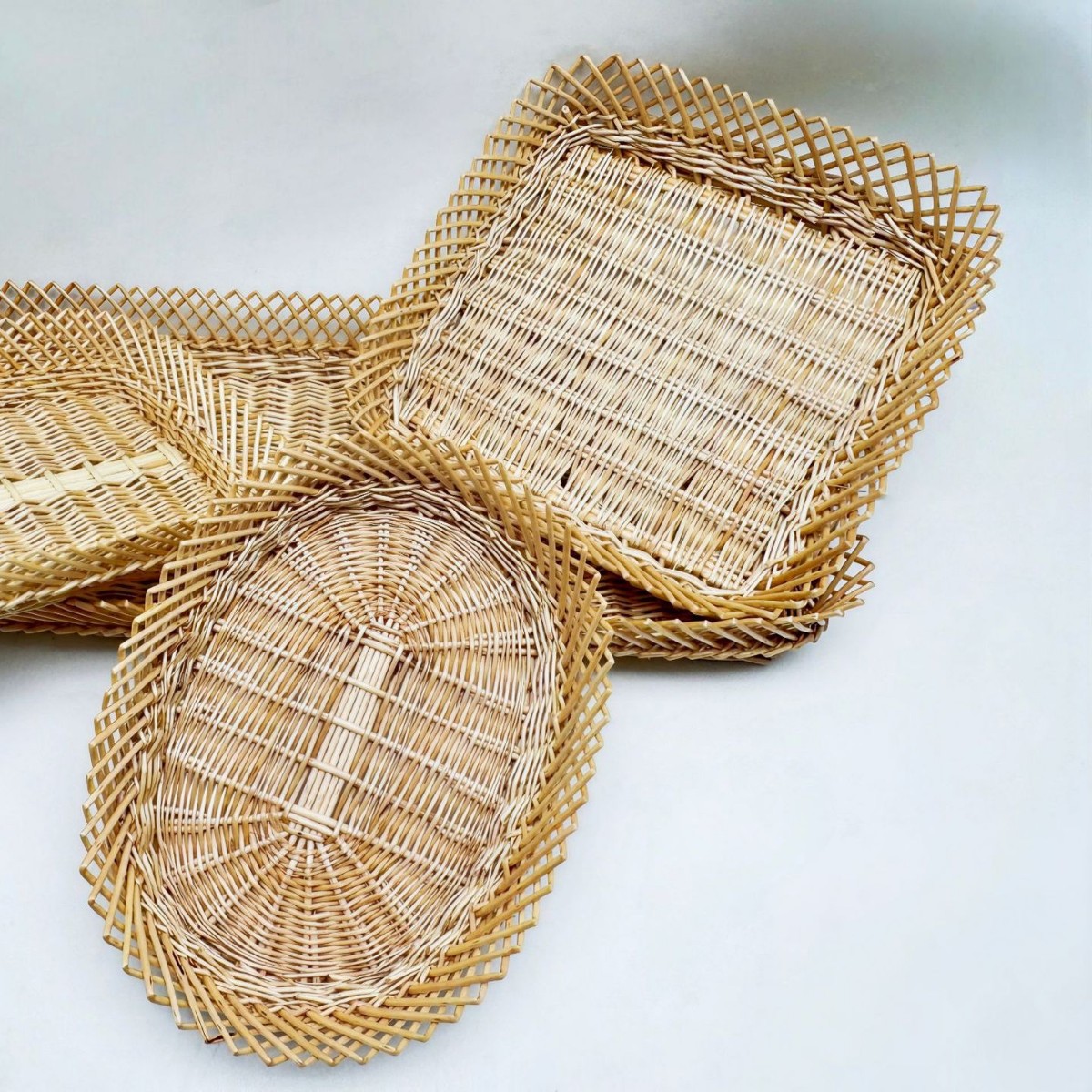 Pan de almacenamiento de mimbre y ratán, canasta de pan al vapor, plato de frutas, bandeja hecha a mano tejida natural, plato de postre, plato de almacenamiento