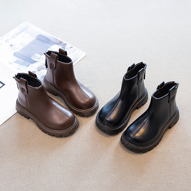 Girls' Leather Boots 2025 Autumn and Winter Soft Sole Lightweight Martin Boots Children's Korean Style Classic Casual Easiest for Match Velvet Short Boots