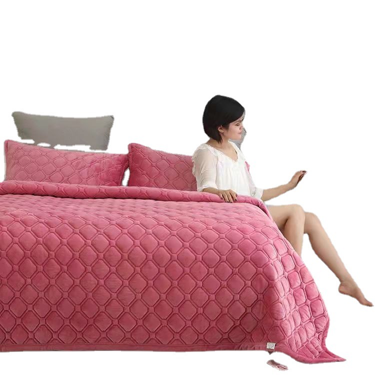 En stock Cubierta de cama de terciopelo de cristal de tres piezas conjunto de cuatro estaciones universal acolchado hoja de cama tatami leche cubierta de cama de terciopelo al por mayor