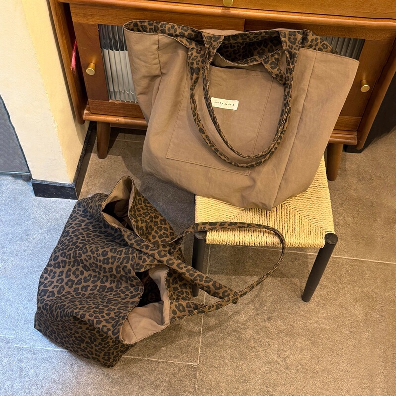 Korean Leopard Print Double-Sided Canvas Bag for Women Niche New Casual Lazy Style Shoulder Bag Large Capacity Commuter Tote Bag