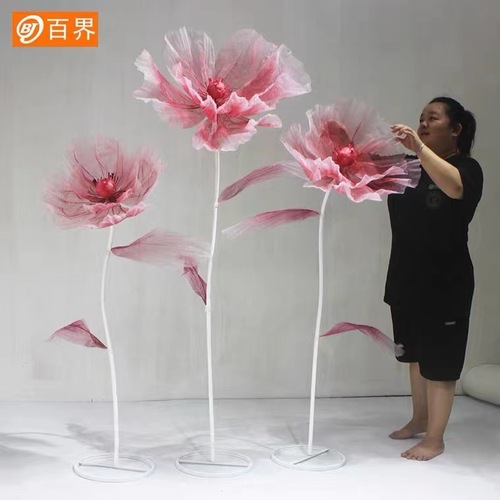 Large-scale simulated silk screen flower display window decor, wedding scene setup, pathway guide garlands, and wedding celebration props