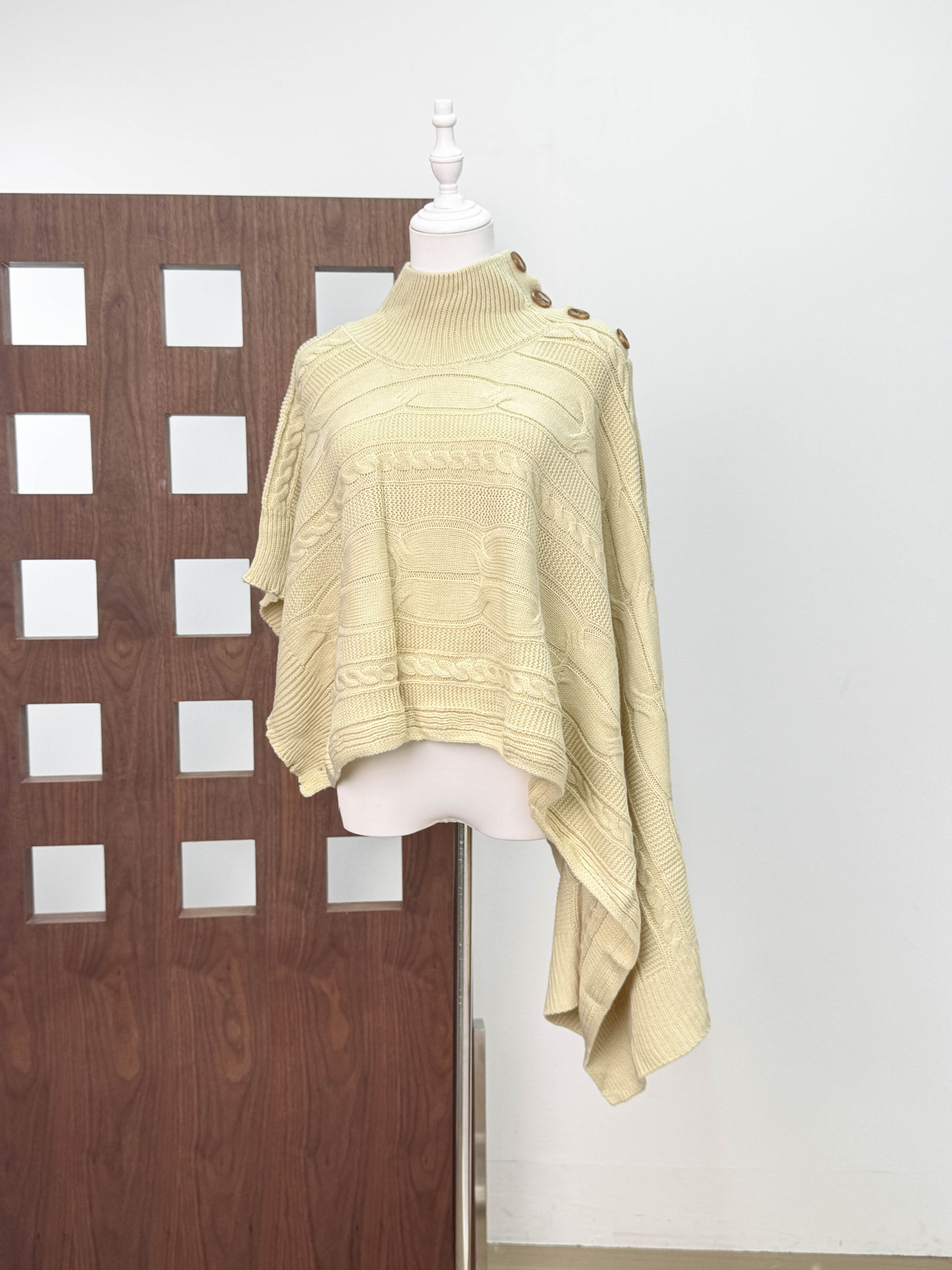 A principios de otoño sensación de atmósfera perezosa cuello alto diseño irregular sensación de tejido mantel abrigo suéter corto de mujer