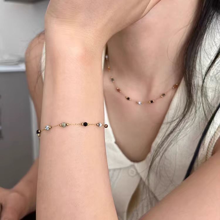 彩色天然石拼接项链女简约大气小众设计高级感时尚百搭锁骨链批发