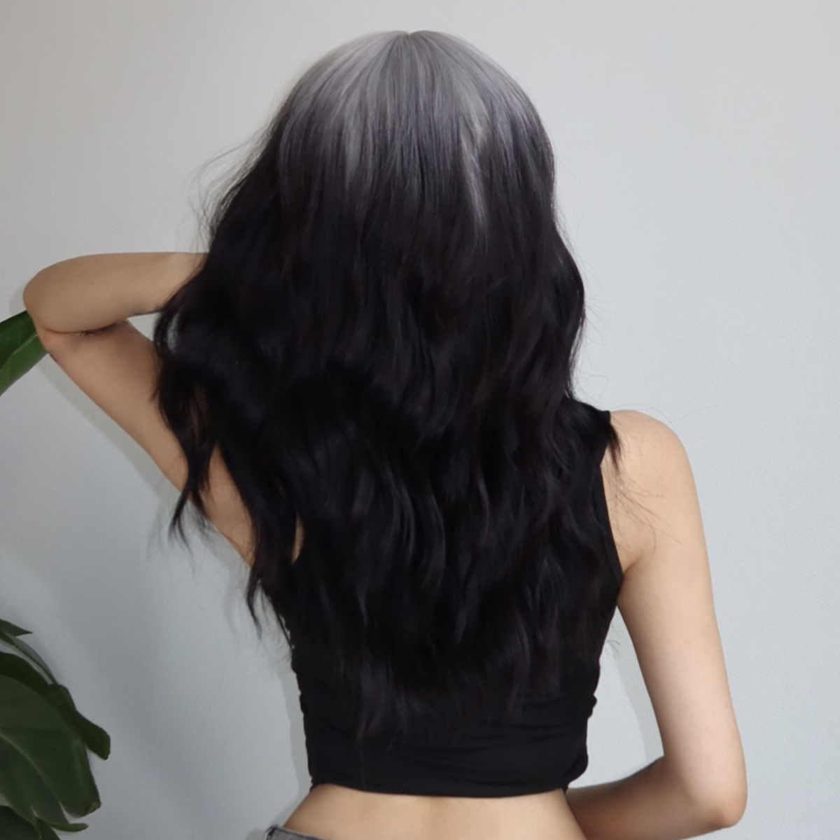 Perucas transfronterizas Qi franjas negras grises en la parte superior de la cabeza de cabello largo rizado completo cubierta de cabeza fábrica transfronterizas al por mayor wigs