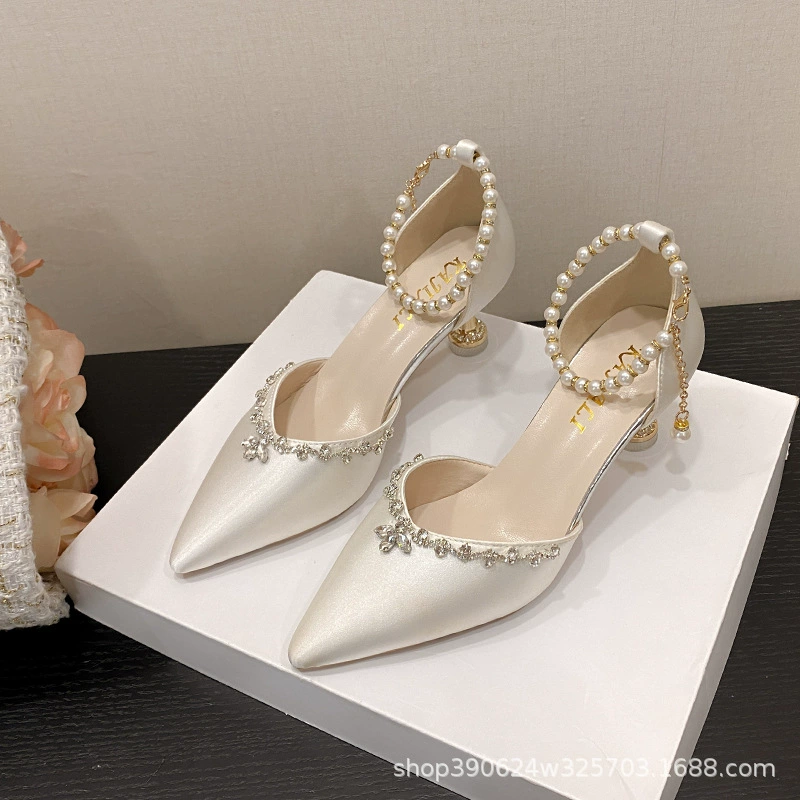 Босоножки с заостренным носком, стразами и ремешками, лето 2025, новые, двусторонние, V-образные, стройнящие, на тонком каблуке, закрытые, сексуальные, с открытым носком, туфли на низком каблуке.