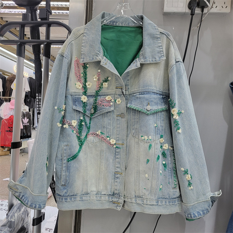 Gentle Style Heavy-Duty Embroidered Denim Jacket with Floral Embellishments, Vintage Wash, Loose Casual Jacket