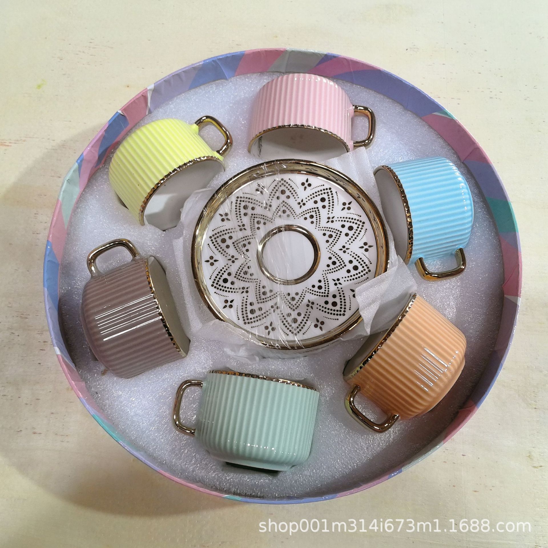 Taza y platillo de café de cerámica vidriada de color creativo 6 tazas 6 platillos Té de la tarde Juego de tamaño caja de regalo Juego de té