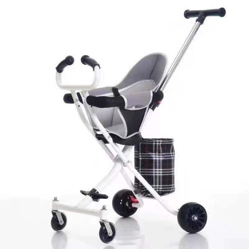 흰색 + 쿠션 + 바구니