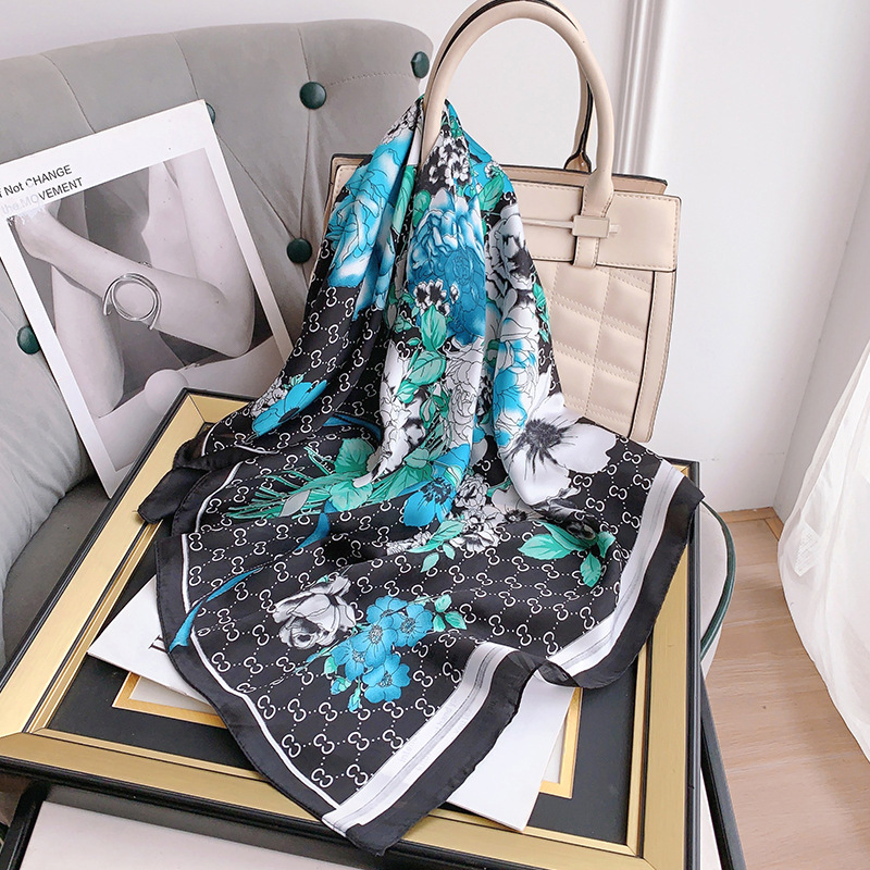 Pañuelo de seda bufanda cuadrada de alto grado de seda artificial Impresión de letras 70 pequeña bufanda cuadrada moda simple satén bufanda profesional personalización