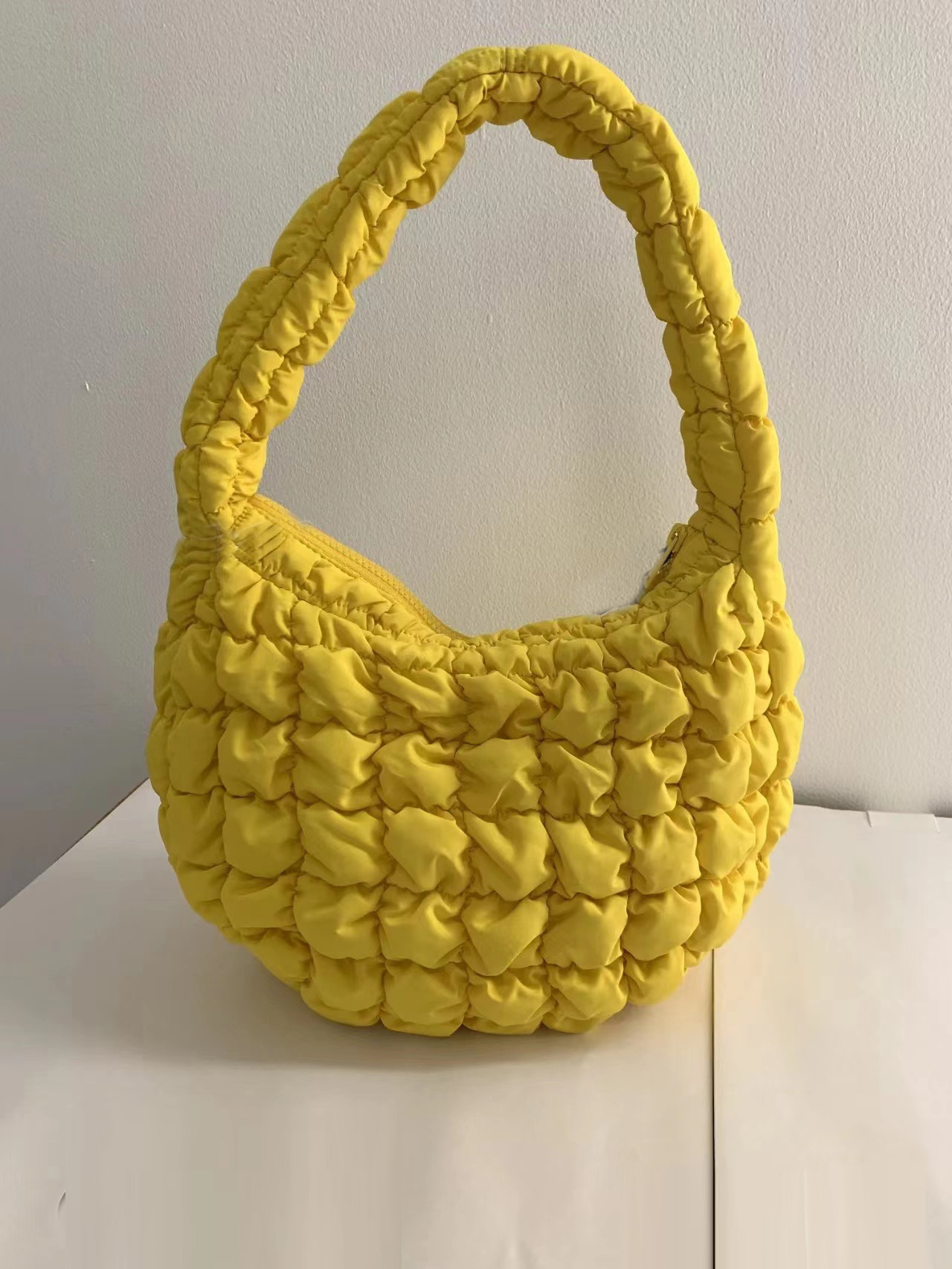Pleated Cloud Shoulder Bag For Women Versatile Handbag Large Capacity_voghion.com