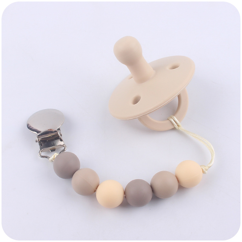 Nuevo bebé suministros contraste color cuentas de silicona pezón cadena calmante bebé silicona pezón anti-caída Cadena de dos piezas conjunto