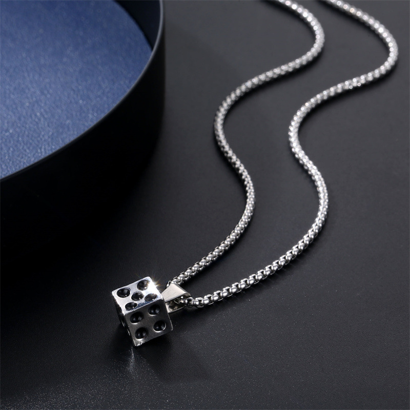 Hip-hop Dice Alloy Plating Unisex Pendant Necklace display picture 4