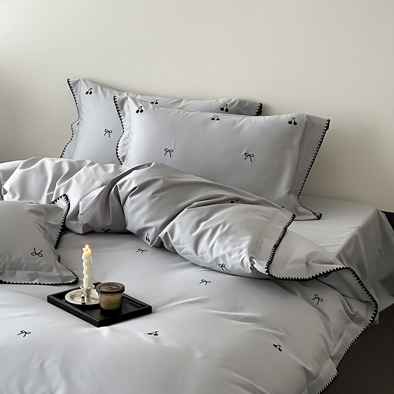 Completo letto francese in raso di cotone con copripiumino_voghion.com