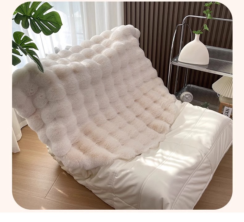 Carpet Cream Style Round Thickened Rabbit Plush Floor Mat Living Room Lazy Sofa Round Mat Bedroom Dresser Chair Mat