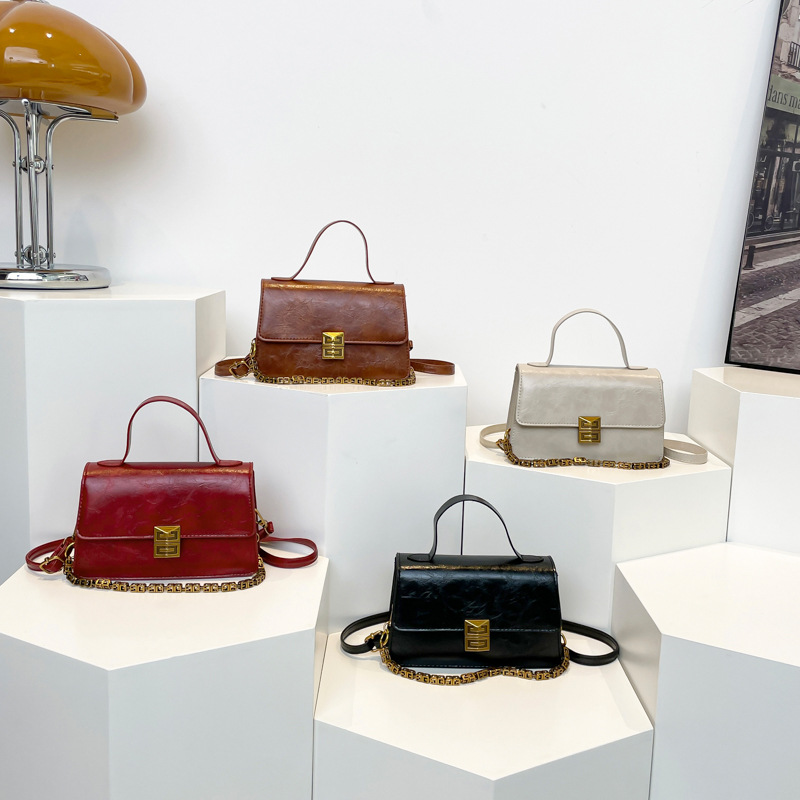 2024 New Texture Trendy Small Square Chain Strap Crossbody Casual Simple Fashion Handheld Single Shoulder Women's Bag_voghion.com