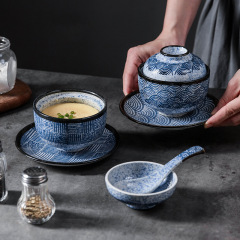 日本式の陶磁器の食器は蓋を持って杯のスープを煮込んで碗をかぶせて水をあけて甘いものを煮込んで卵を蒸します。