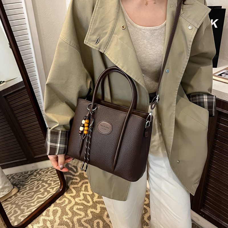 Bolso de mano para mujeres 2025 nuevo estilo de invierno de alta calidad nicho lujoso retro bolso de hombro bolso de balde de agua image 9