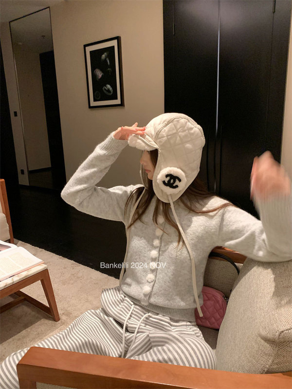 板栗可可Bankelili 麻薯 新款秋冬圆领仿水貂毛球针织衫毛衣女|undefined