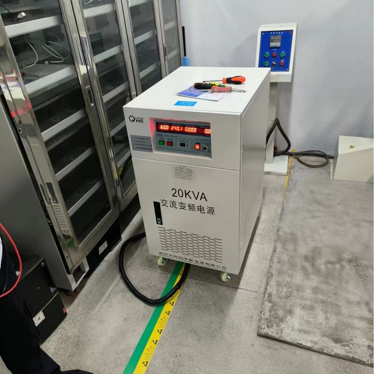 ŷ����˹20KVA˫���߱�Ƶ��Դ�������ڣ����120V 240V 60HZ