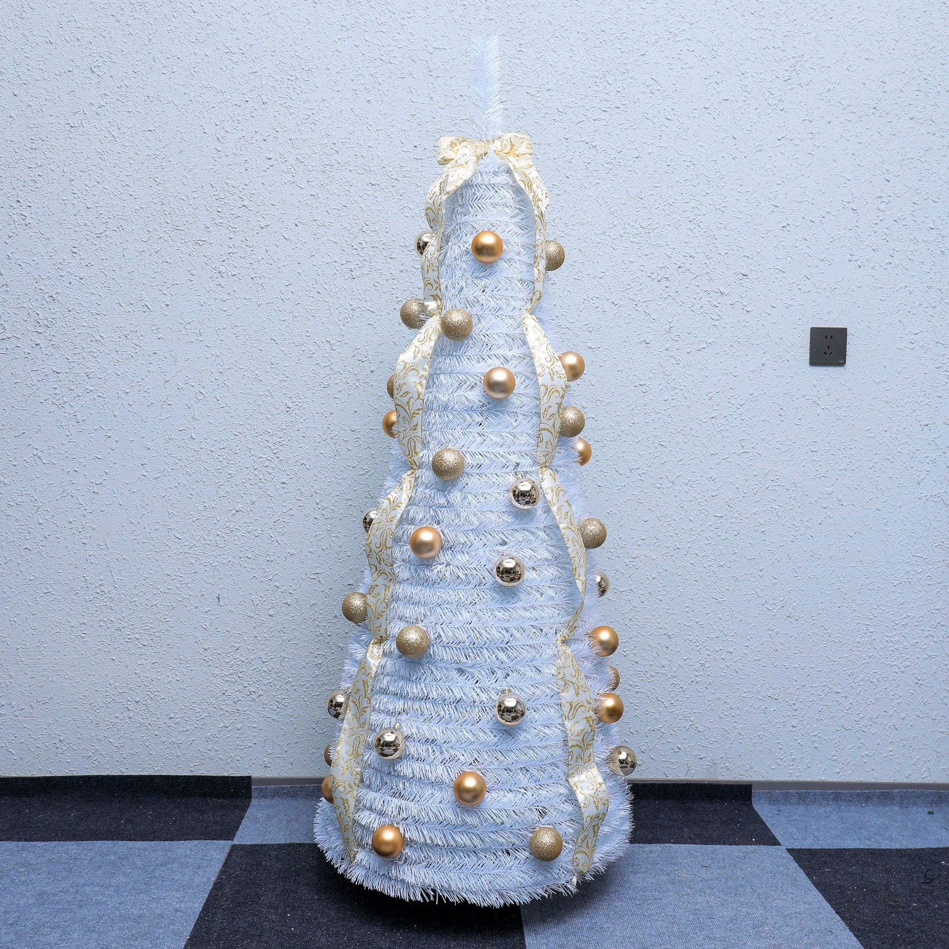 Árbol de Navidad retráctil plegable paquete doméstico decoración de Navidad árbol de torre de PVC 1.8m nuevo solo transfronterizo