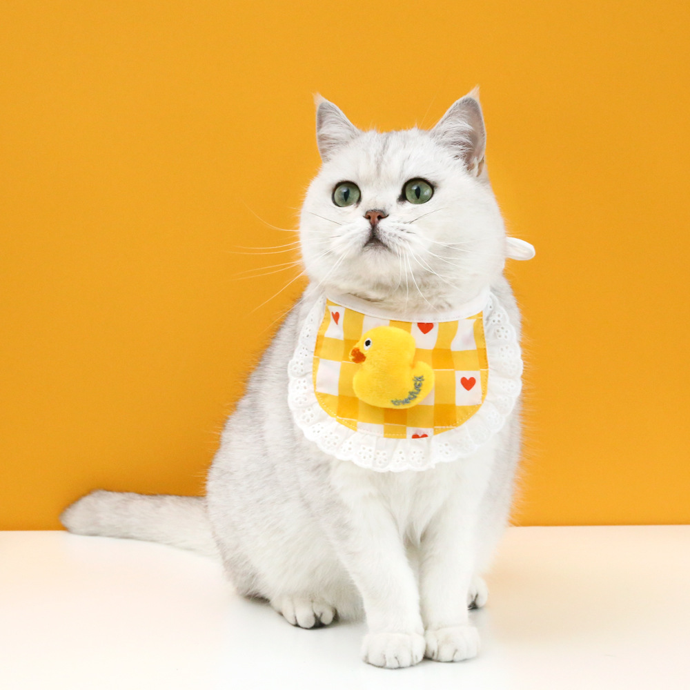Mascota gato cachorro de dibujos animados Polka Dot Plaid encaje oso pequeño pato amarillo babero puro algodón lindo babero collar conejo