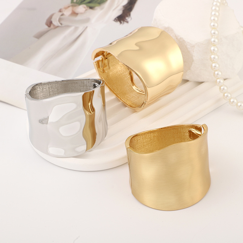 European and American Exaggerated Bracelet Gold Wide Edge European and American Fashion Bracelet Gold Brushed Bracelet for Women Foreign Trade Bracelet High-grade Bracelet