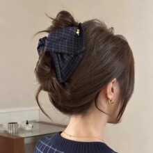韩系藏蓝格纹三角抓夹女2026新款发量多发夹后脑勺高级感鲨鱼夹子