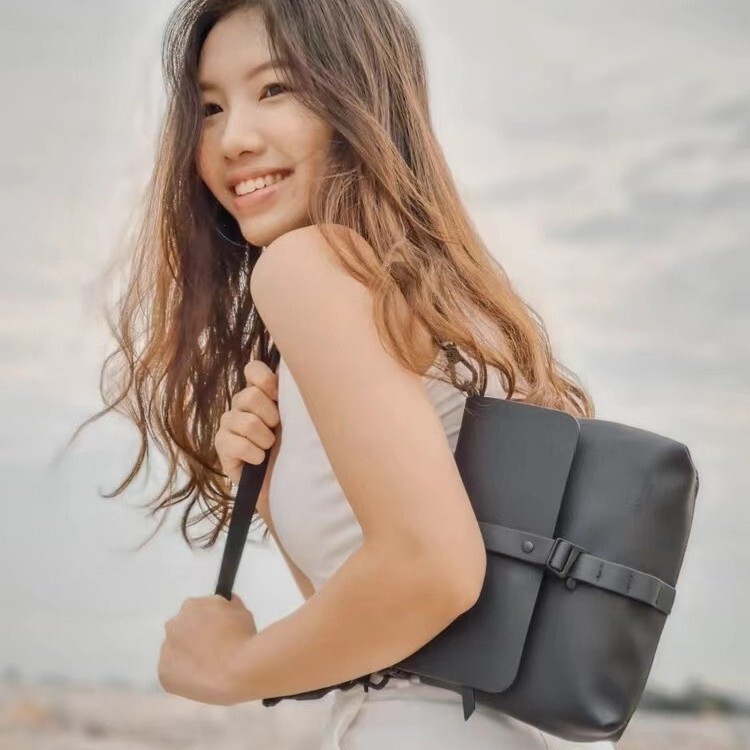 Swedish Fashion Brand Nordic Style Single Shoulder Crossbody Oil Difference Bag Unisex High-end Simple Fashion Trendy Small Square Bag