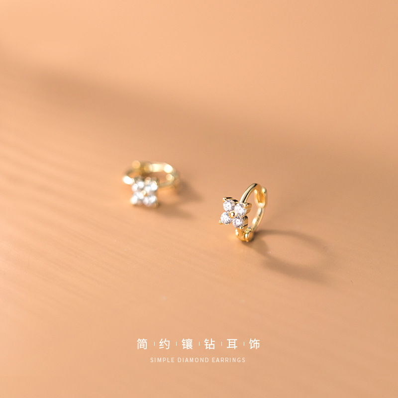 Eloch s925 botón de orejas de plata para mujeres estilo coreano simple con diamantes de cuatro flores dulces y lindos temperamento pendientes G8602