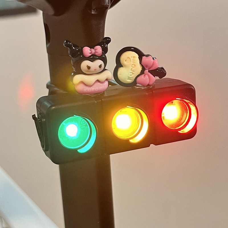 Suitable for bicycle riding tail lights, rechargeable, cute crayon elephant design, road and mountain bike warning light, flashing single light