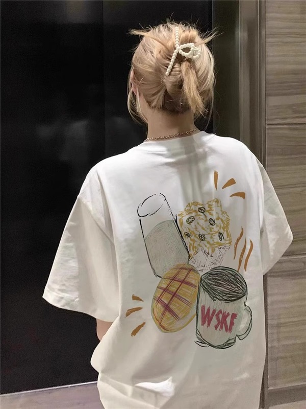 女性のための半袖 T シャツ 2025 夏の新しい白 T デザインニッチルーズオーバーサイズ半袖コットントップ|undefined