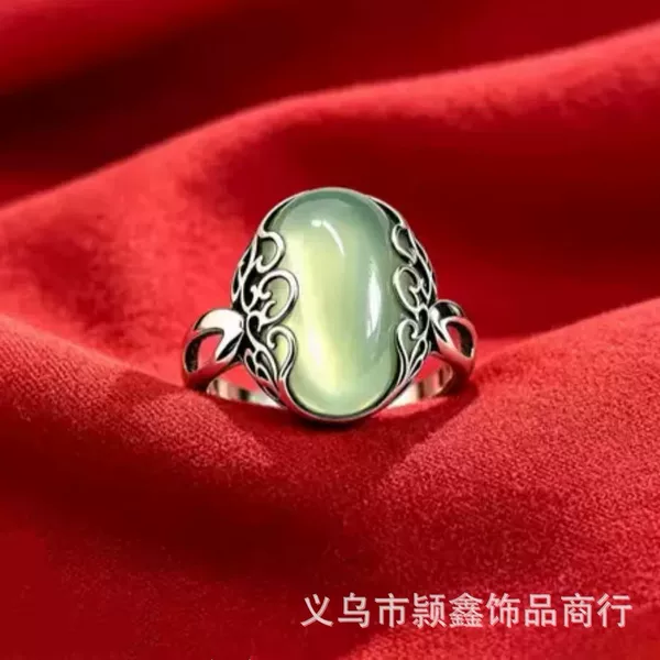 New Chinese-style niche design oval ring with cloud pattern for women, ethnic style, high-end and elegant, adjustable women's ring