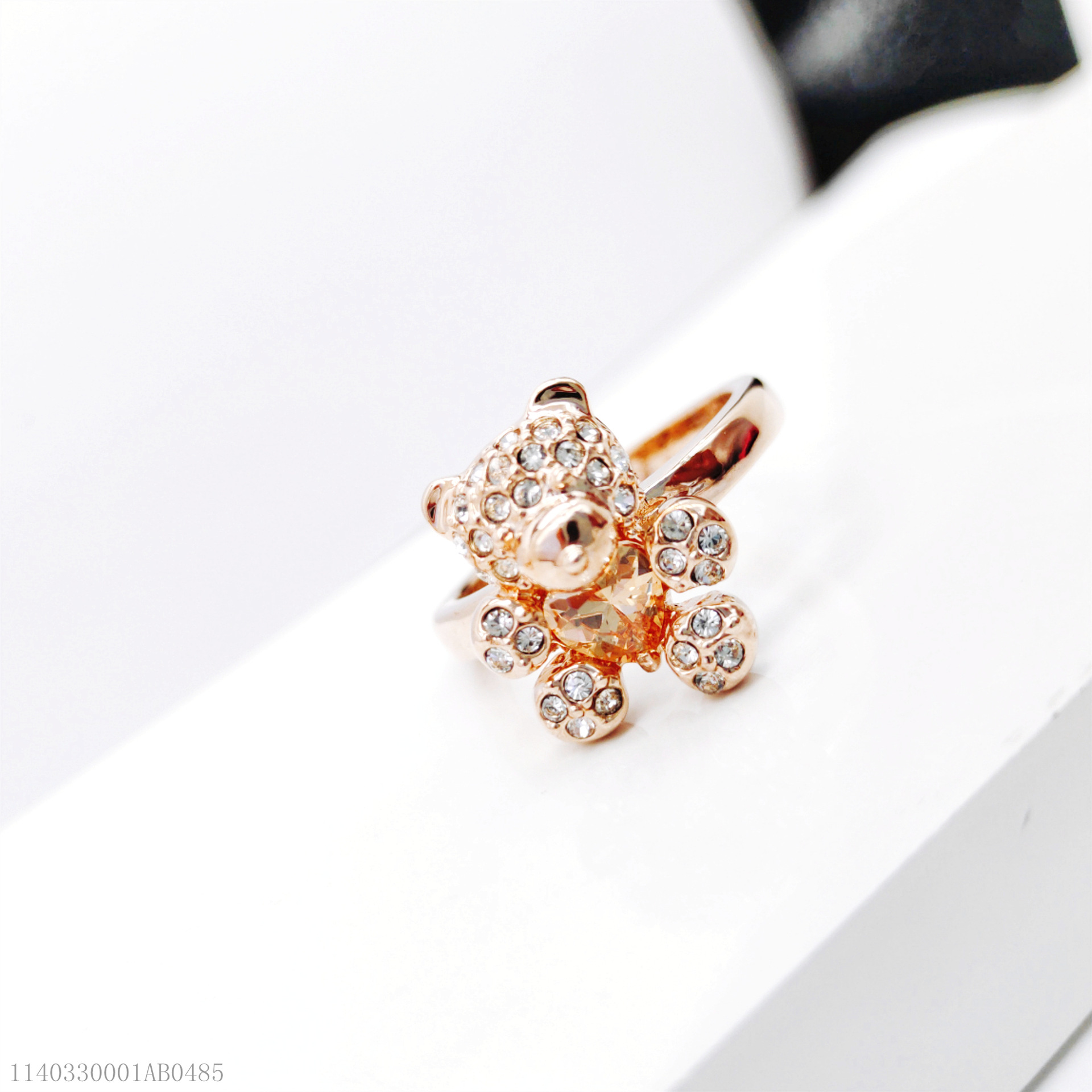 �պ���Լ���Կ�ͨС������ˮ����ָ�ɰ�����õ���ɫŮ����ָ����