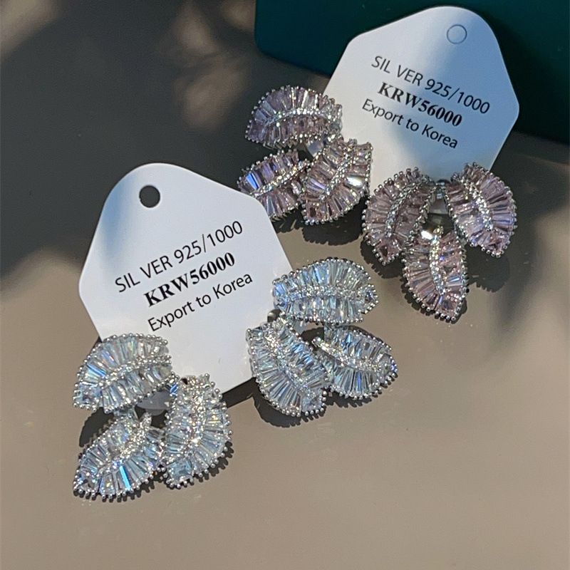 5g Weight Zircon Inlay Material Earrings Classification 1 Pair Quantity 1 Pair Luxurious Modern Style Leaf Plating Inlay Copper Zircon Earrings
