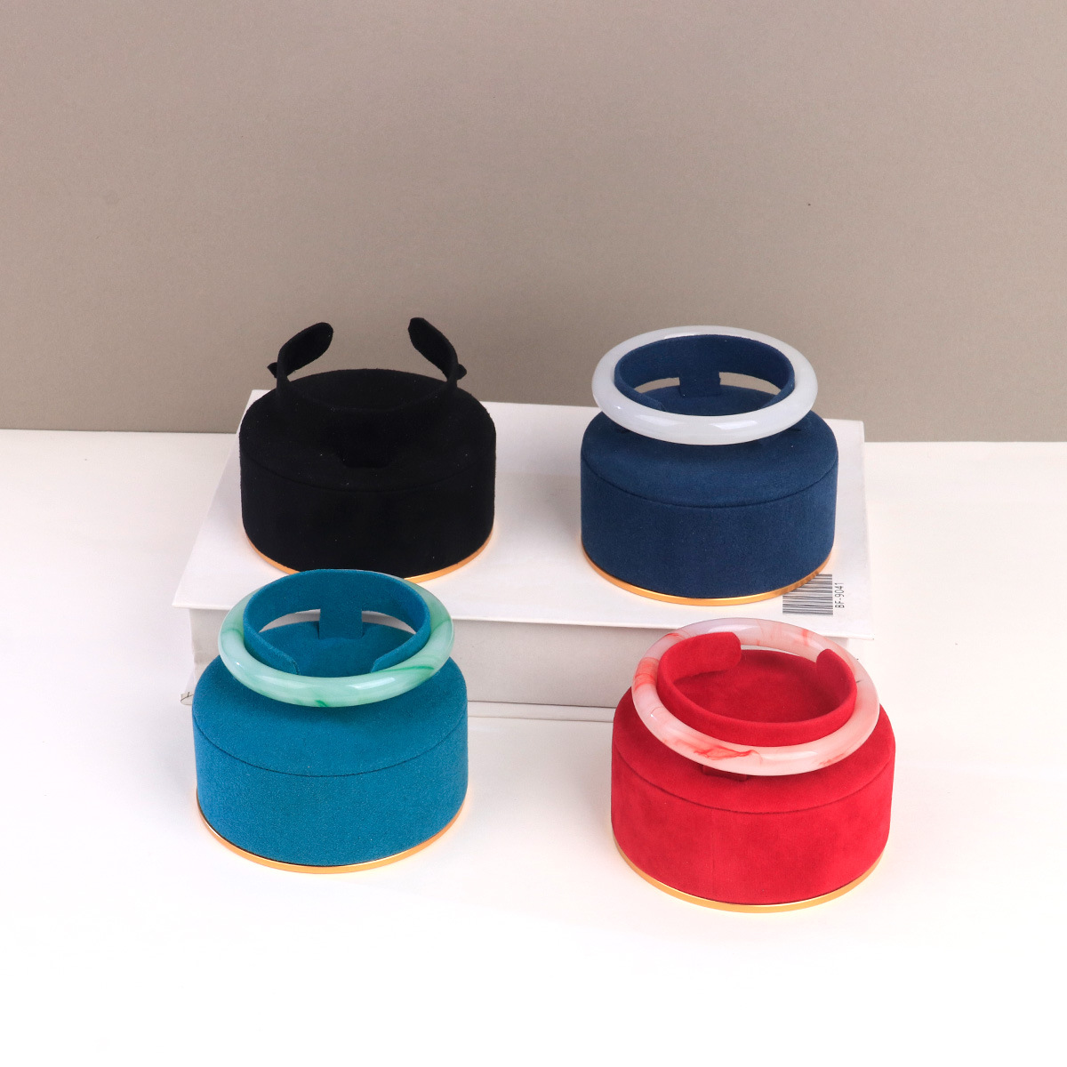 �¿���鱦���е���������ָ��Ʒչʾ�ܹ�̨�鱦��װ����չʾ��