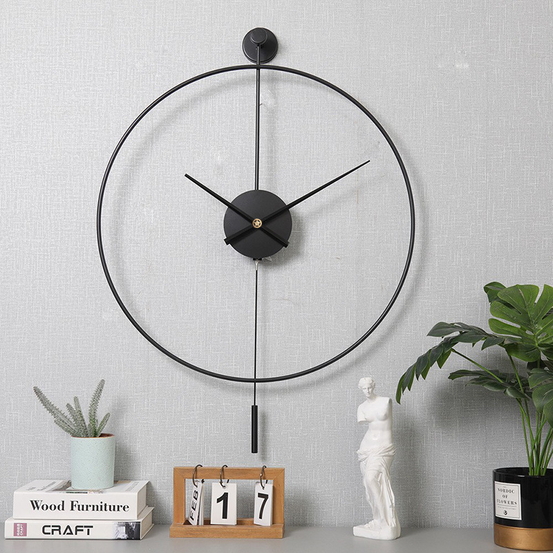 Español Luz de lujo simple pared creativa Reloj de pared hogar hierro forjado solo anillo de moda Fondo pared decoración swing reloj