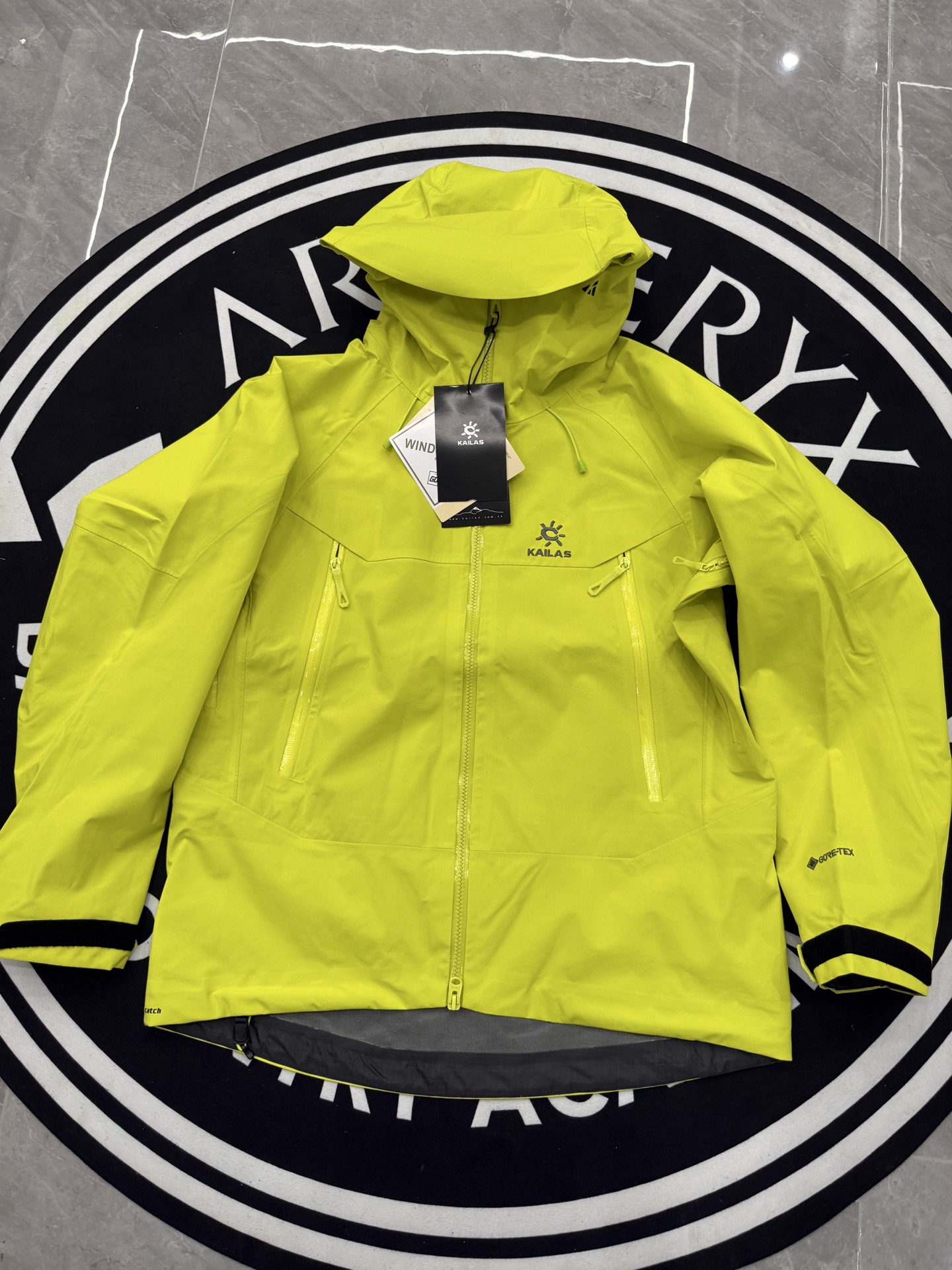 Kailash MONT-X chaqueta de asalto calentamiento a prueba de viento ventilado al aire libre chaqueta de montaña deportiva para caminar chaqueta de frío para hombres y mujeres