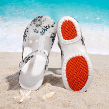 青花瓷夏季国风爆款花色玛丽珍洞洞鞋坡跟防滑舒适鞋沙滩鞋女
