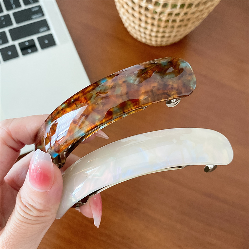 Elegante temperament azijnzuur haarspeld voor vrouwen, lichte luxe haarspeld op de achterkant van het hoofd voor vrouwen, nieuwe schijf haarveer clip op voorraad_voghion.com