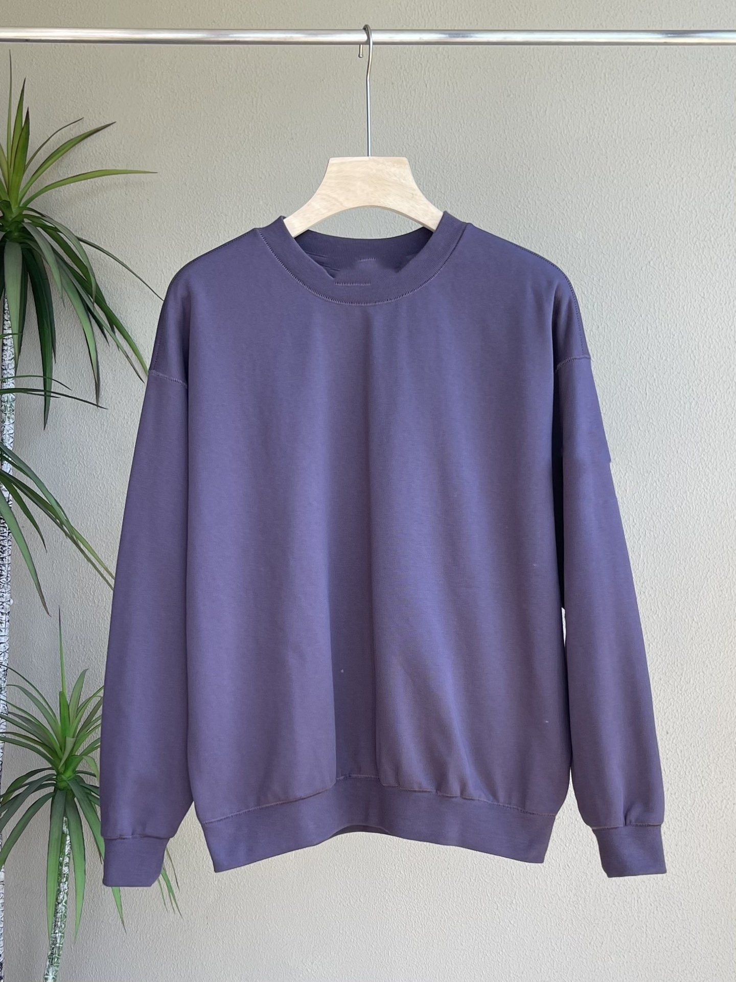 24SS Brazalete cuello redondo jerry suéter pareja brazalete cuello redondo collar suéter moda