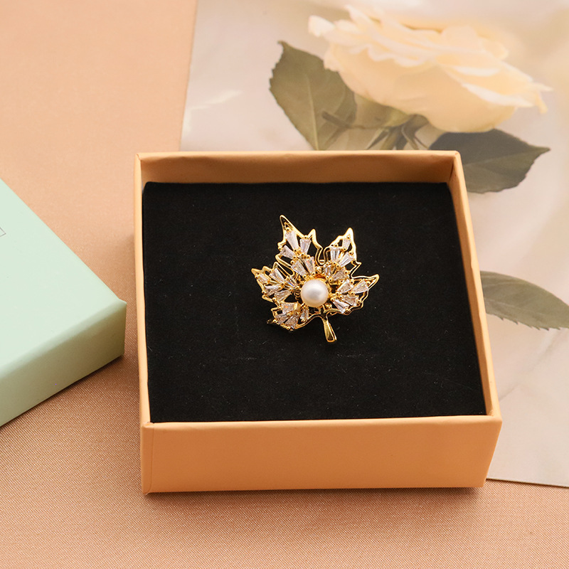 Broche de perlas de agua dulce natural, broche de pin de alta calidad para mujeres, 2025 nuevos fabricantes de accesorios de nicho de alta calidad image 2