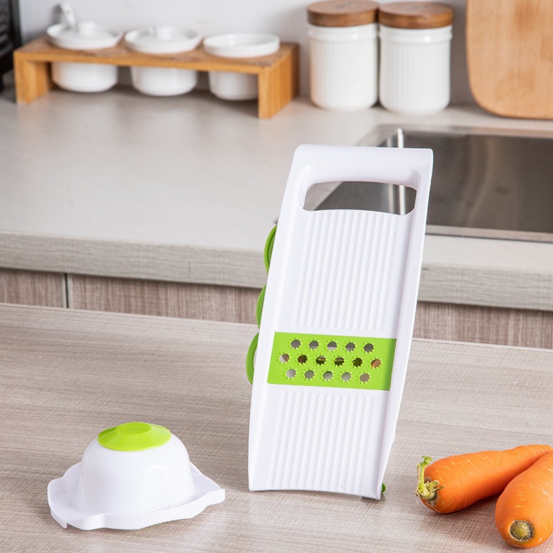 Multifunctional vegetable cutter, grater and slicer