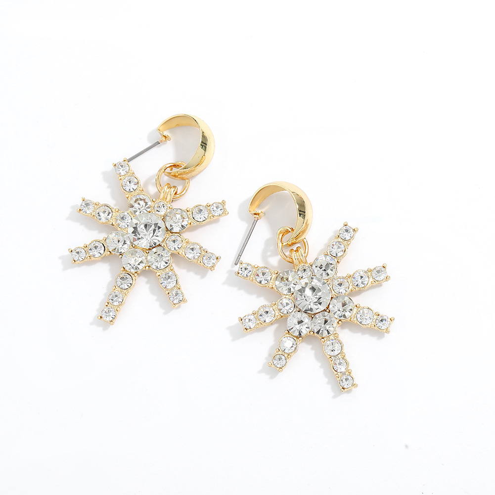 Exquisite Diamond Snowflake Earrings display picture 1