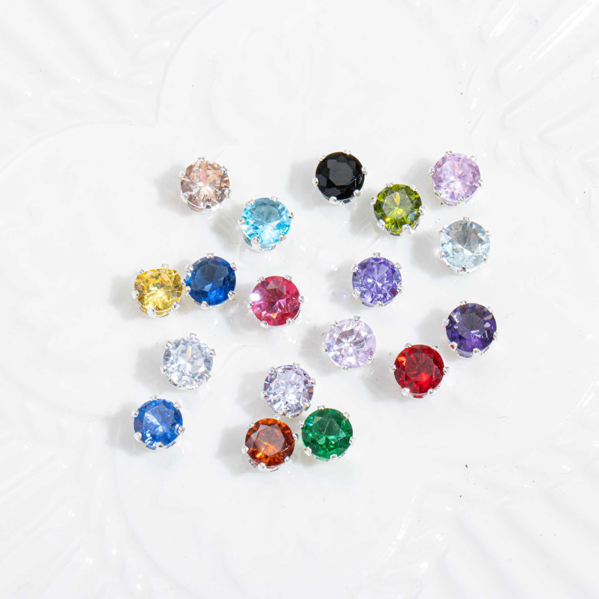 圆形锆石爪钻 人工合成彩色单颗锆石diy手链服饰鞋包配件批发